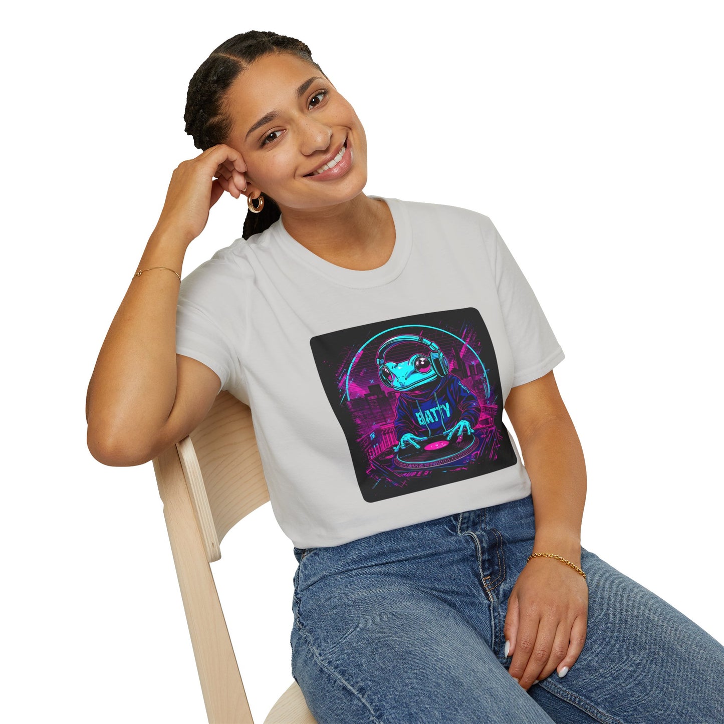 DJ Froggy on the Floor T-Shirt in Ice Grey