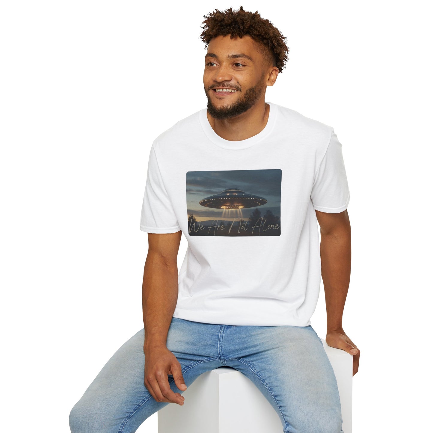 We Are Not Alone - UFO T-Shirt