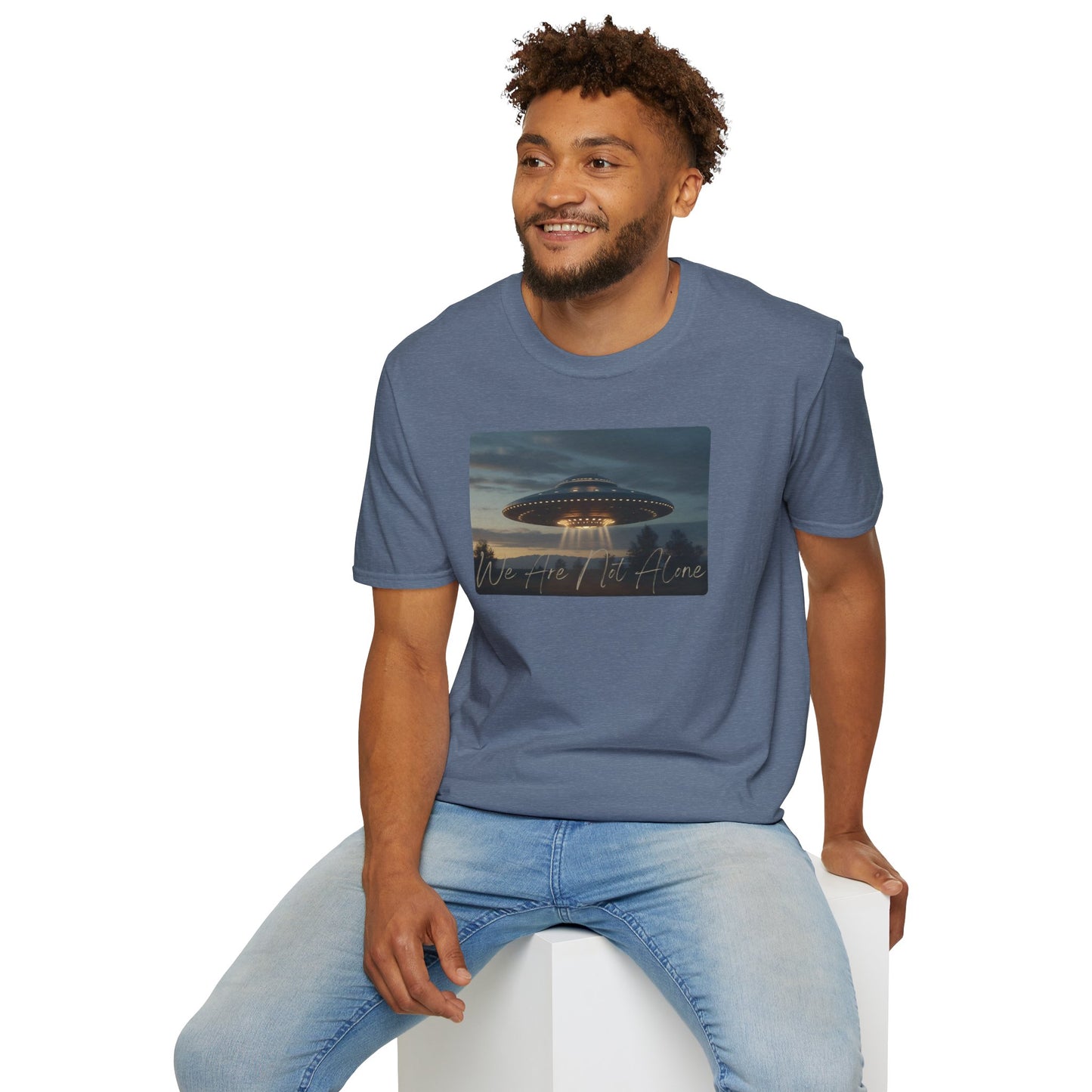 We Are Not Alone - UFO T-Shirt