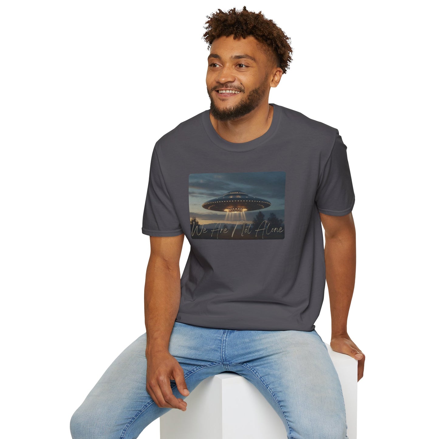 We Are Not Alone - UFO T-Shirt