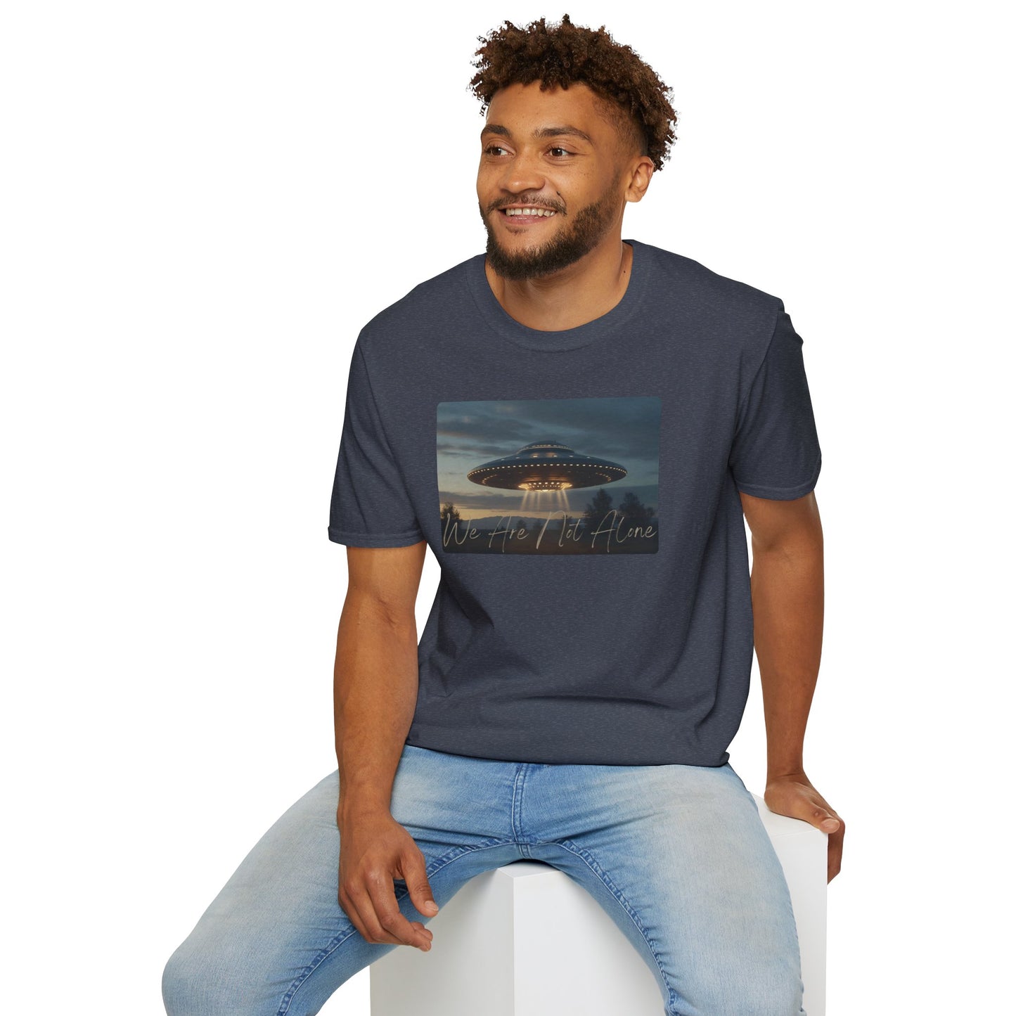 We Are Not Alone - UFO T-Shirt
