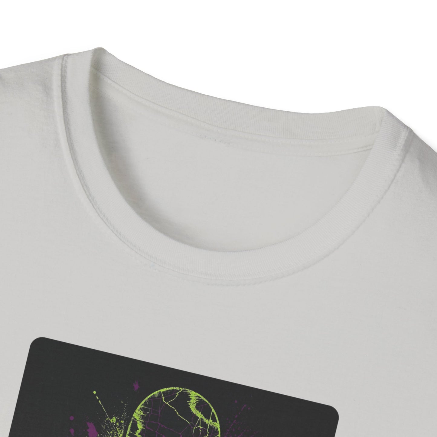Neon Skull Skateboard – Electric Street Rebel T-Shirt in Ice Grey - Neckline