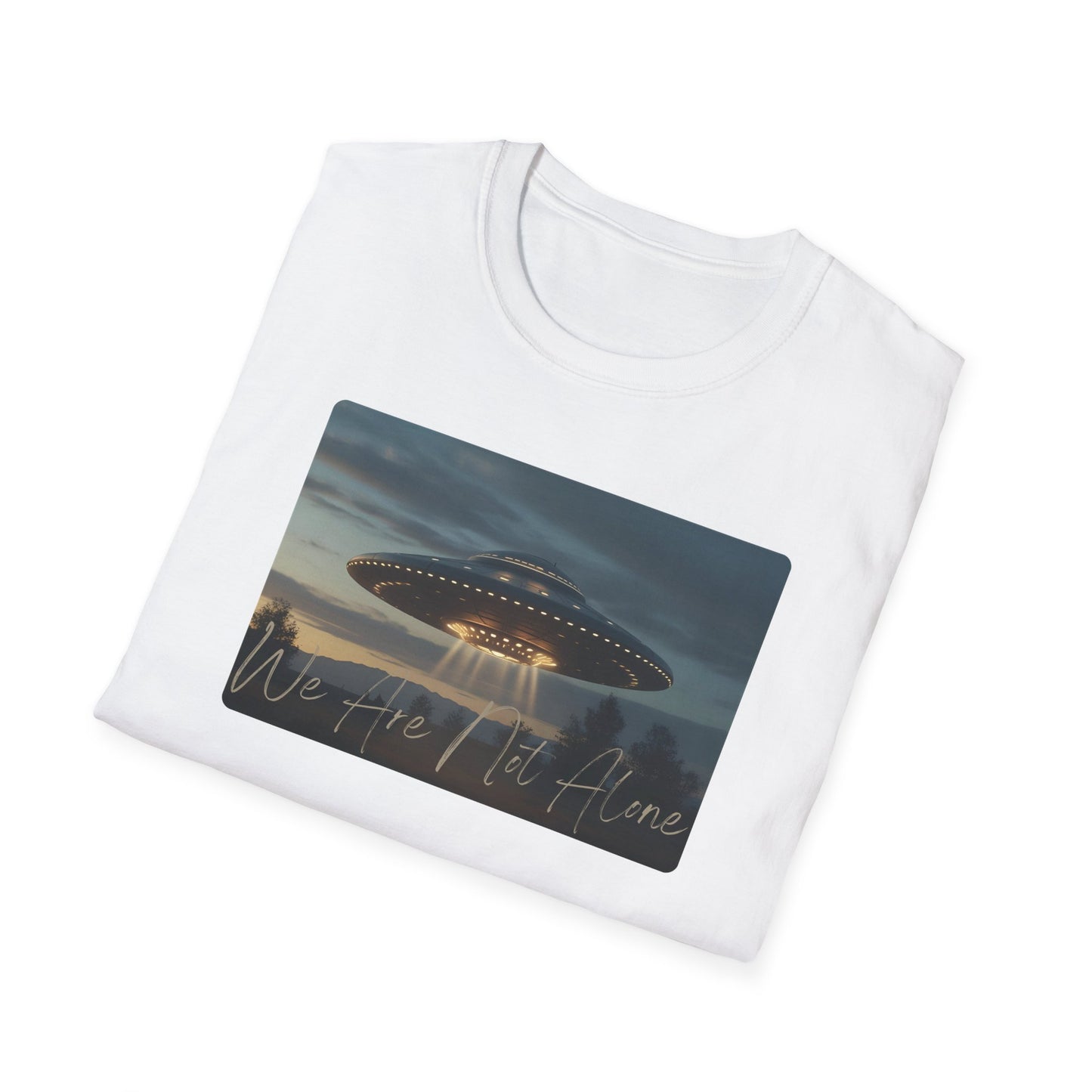 We Are Not Alone - UFO T-Shirt